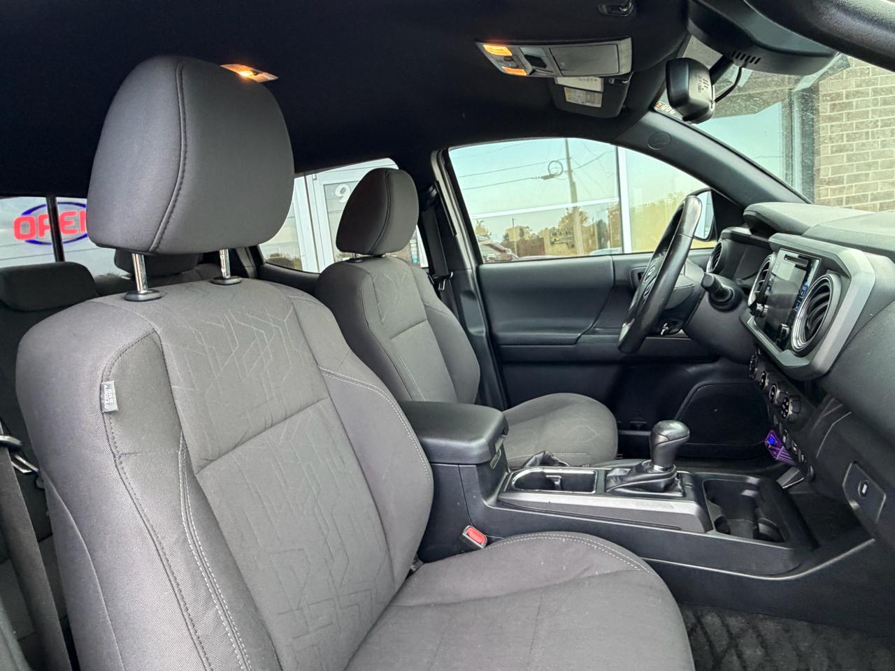 Toyota Tacoma TRD Off Road Double Cab 5' Bed V6 4x4 MT (Natl) 2018