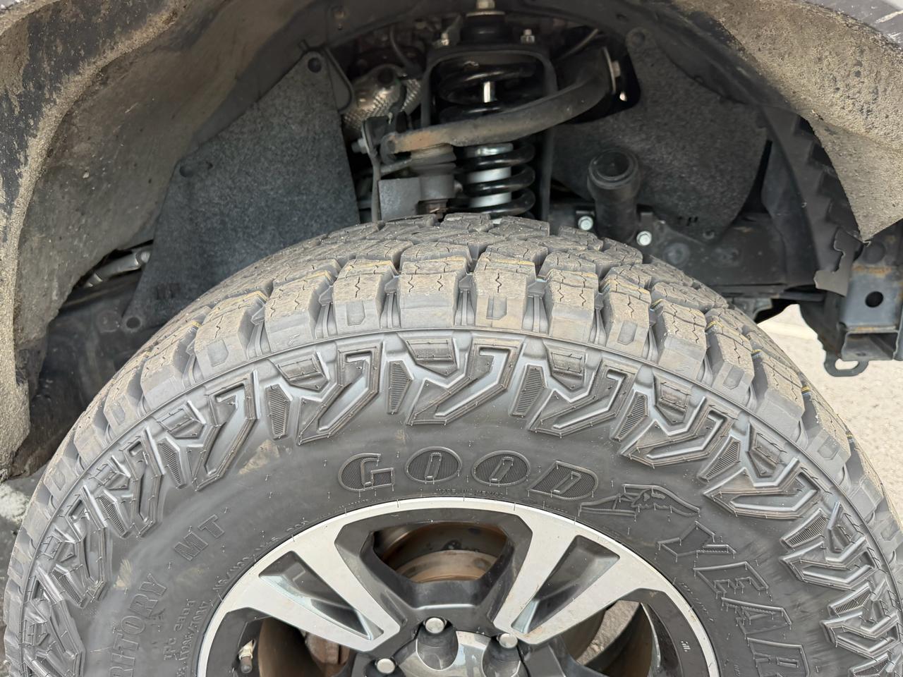 Toyota Tacoma TRD Off Road Double Cab 5' Bed V6 4x4 MT (Natl) 2018