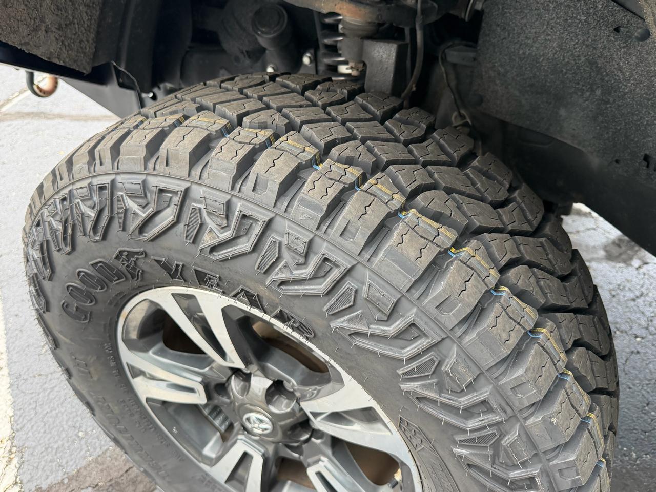 Toyota Tacoma TRD Off Road Double Cab 5' Bed V6 4x4 MT (Natl) 2018