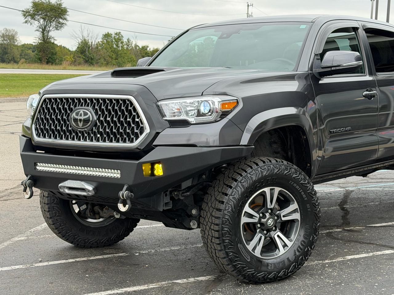 Toyota Tacoma TRD Off Road Double Cab 5' Bed V6 4x4 MT (Natl) 2018