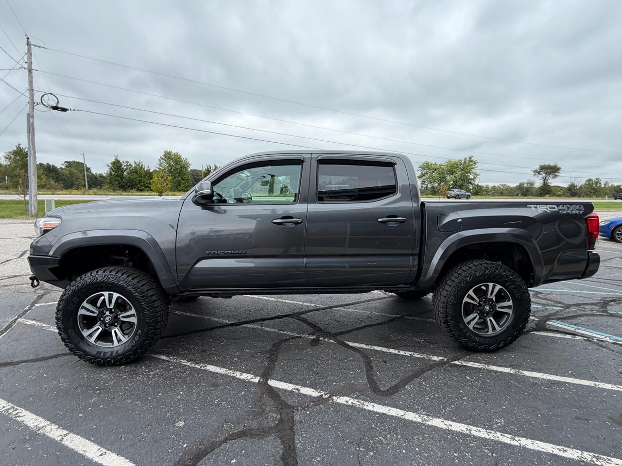 Toyota Tacoma TRD Off Road Double Cab 5' Bed V6 4x4 MT (Natl) 2018