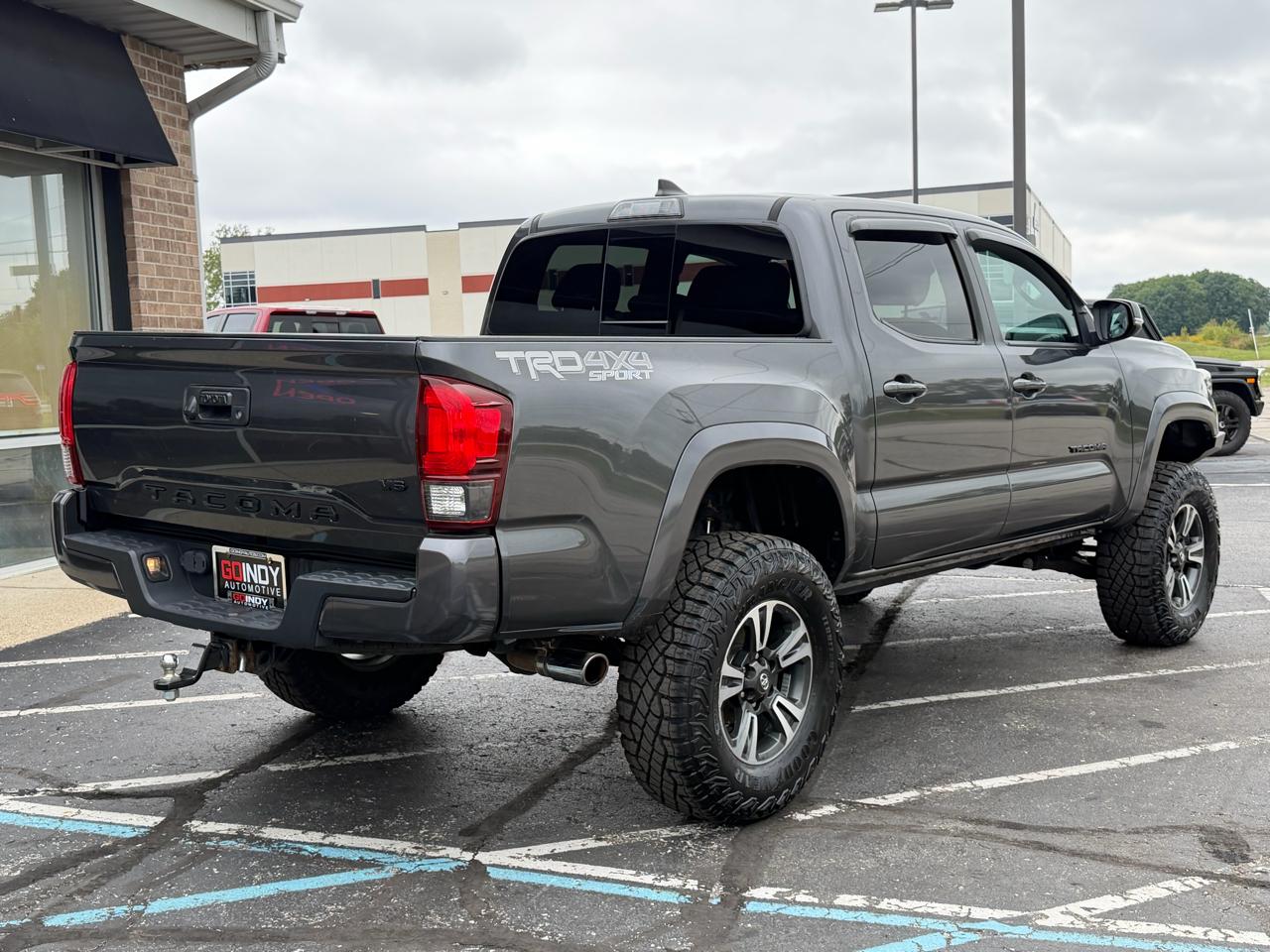 Toyota Tacoma TRD Off Road Double Cab 5' Bed V6 4x4 MT (Natl) 2018