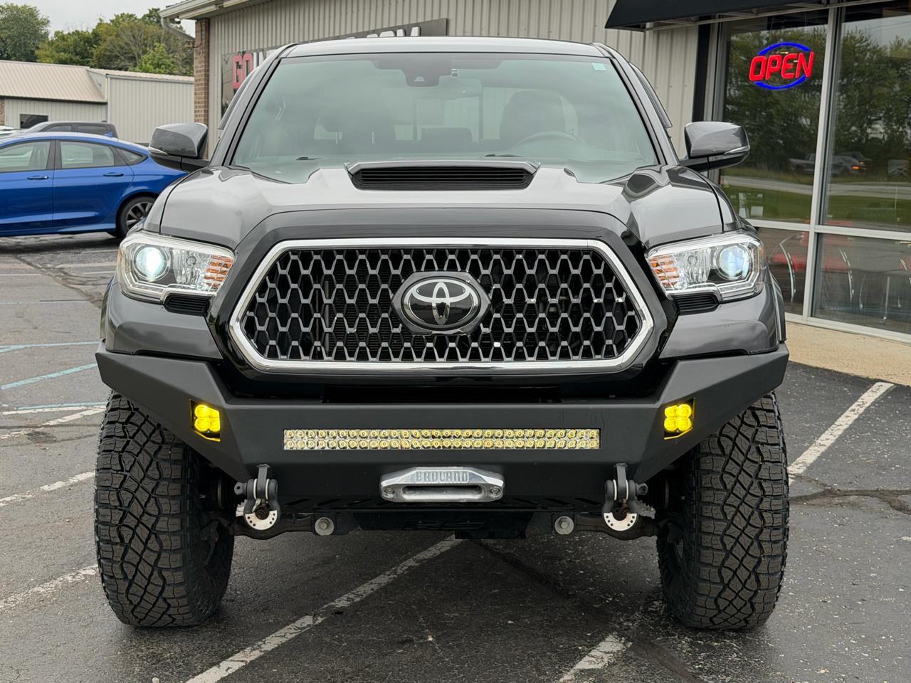 Toyota Tacoma TRD Off Road Double Cab 5' Bed V6 4x4 MT (Natl) 2018