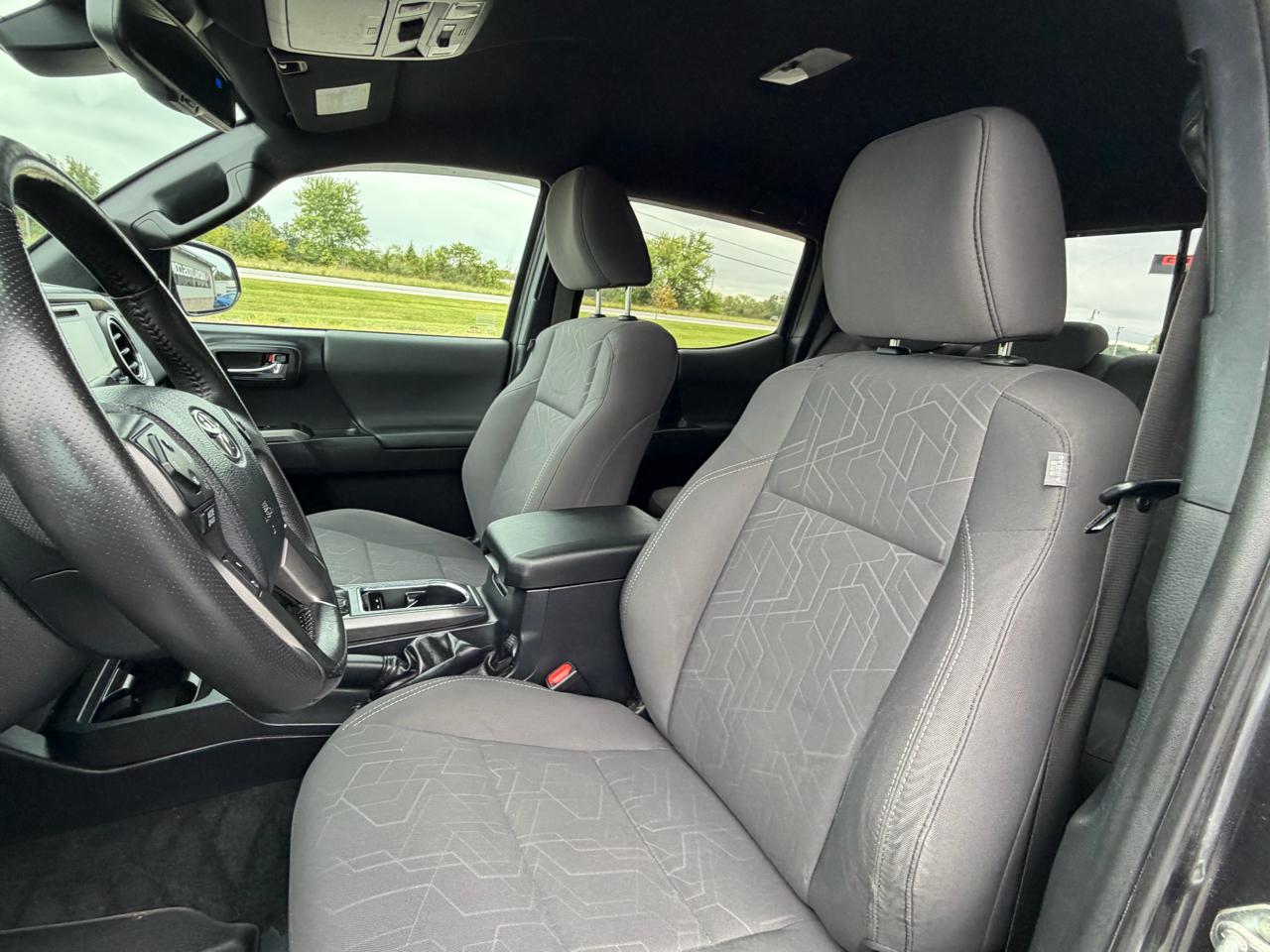 Toyota Tacoma TRD Off Road Double Cab 5' Bed V6 4x4 MT (Natl) 2018