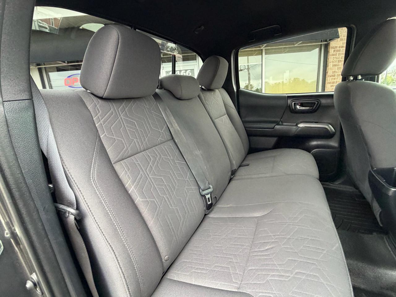Toyota Tacoma TRD Off Road Double Cab 5' Bed V6 4x4 MT (Natl) 2018