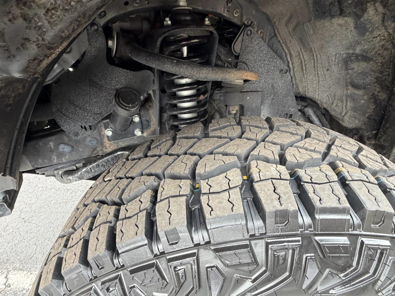 Toyota Tacoma TRD Off Road Double Cab 5' Bed V6 4x4 MT (Natl) 2018