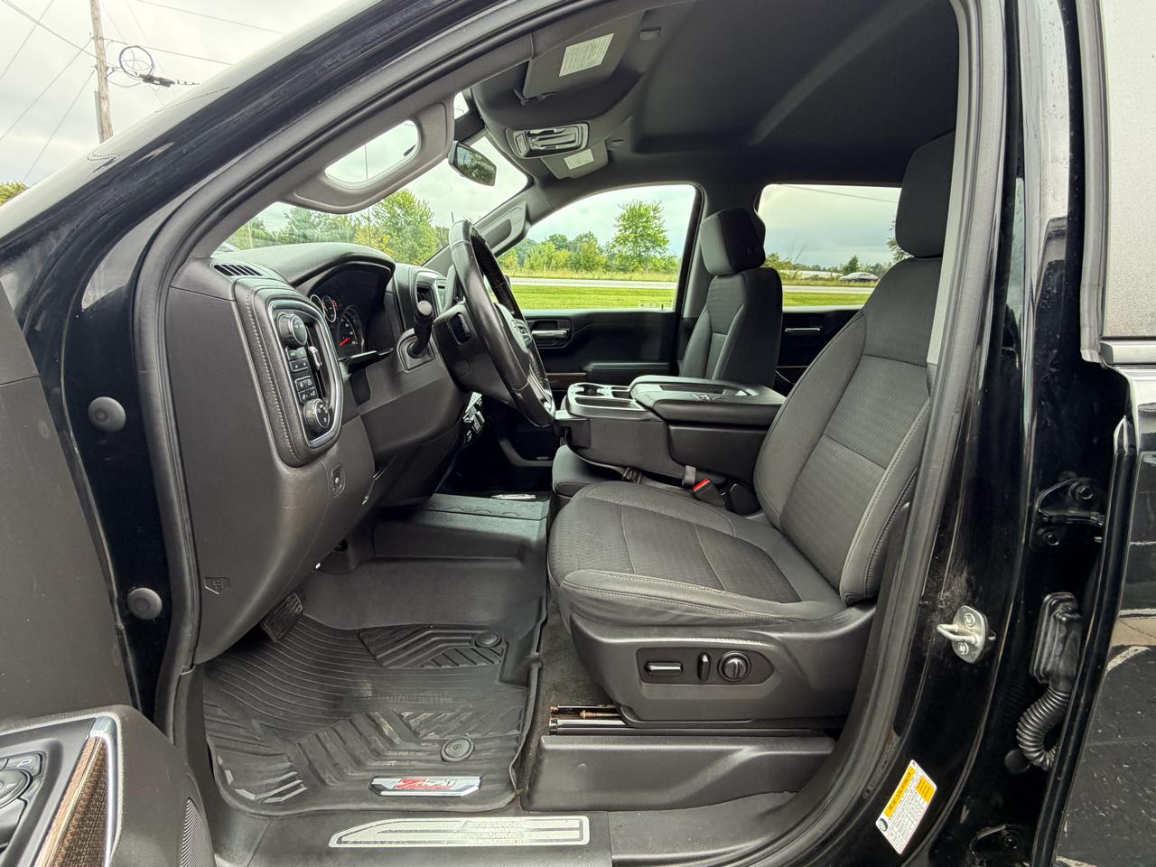 Chevrolet Silverado 1500 4WD Crew Cab 147" RST 2020