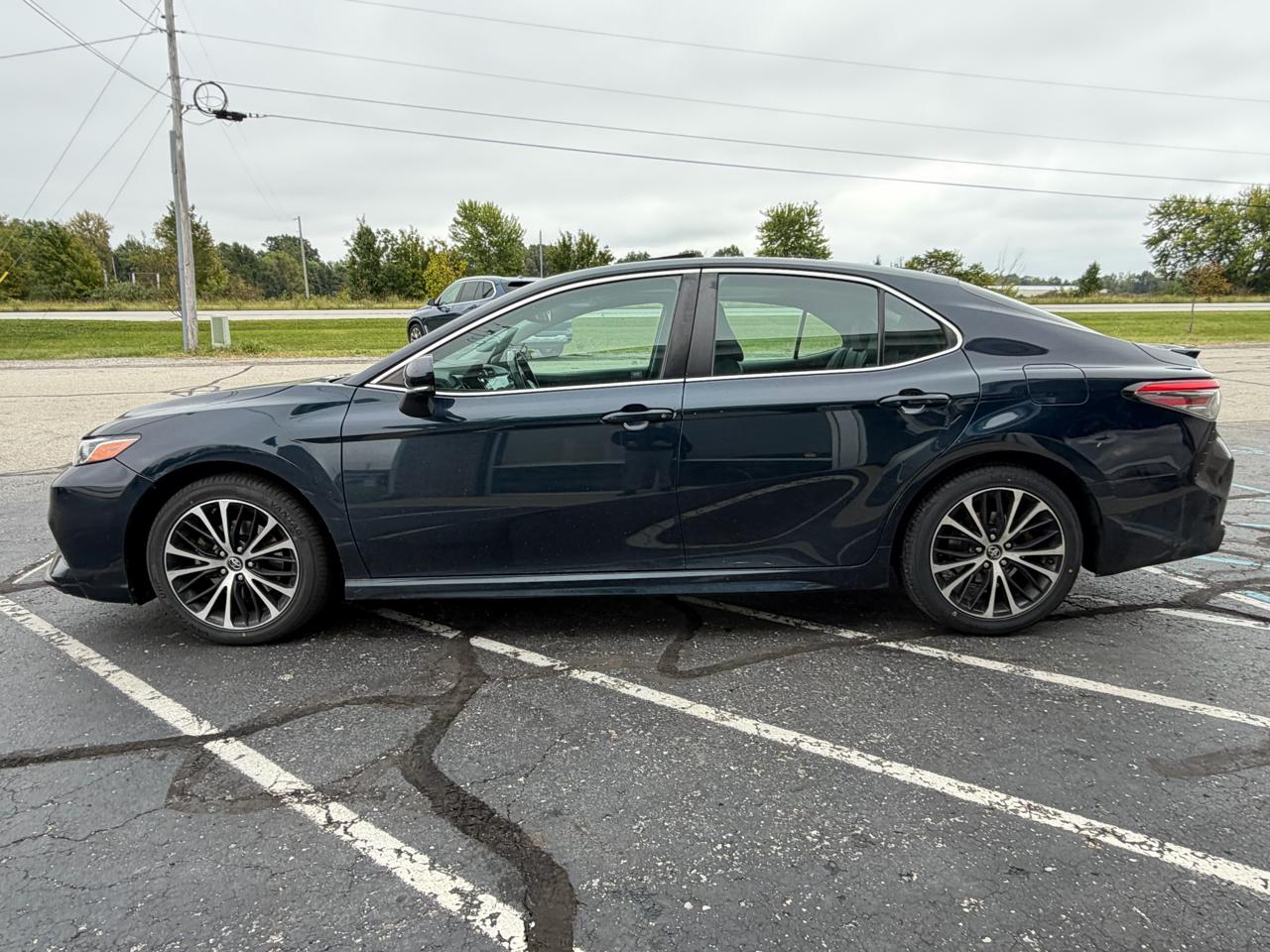 Toyota Camry SE Auto (Natl) 2018