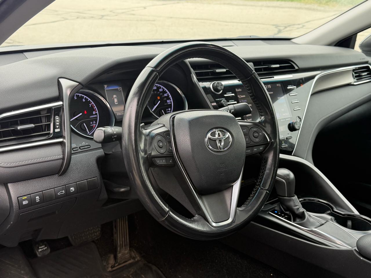 Toyota Camry SE Auto (Natl) 2018
