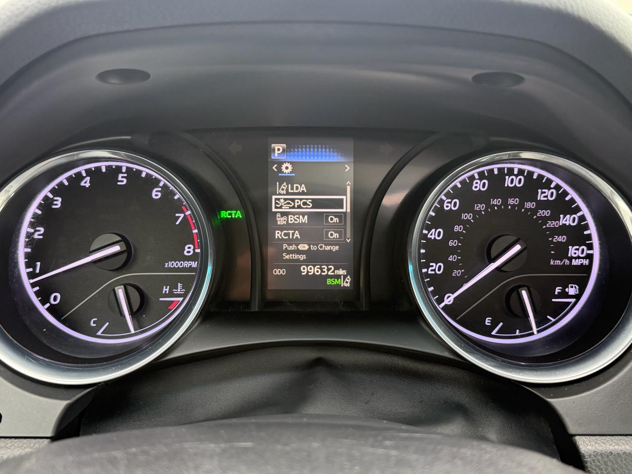 Toyota Camry SE Auto (Natl) 2018