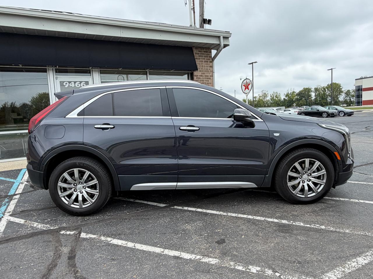 Cadillac XT4 AWD 4dr Premium Luxury 2022