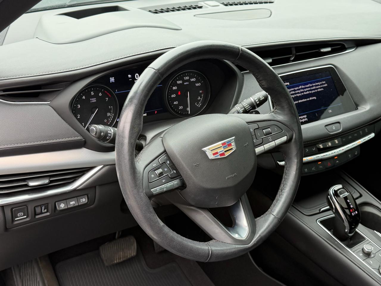 Cadillac XT4 AWD 4dr Premium Luxury 2022