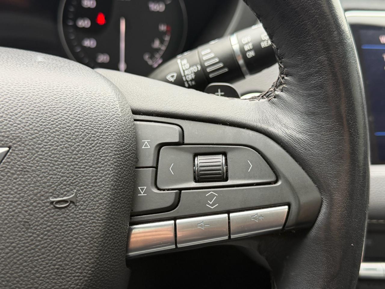 Cadillac XT4 AWD 4dr Premium Luxury 2022