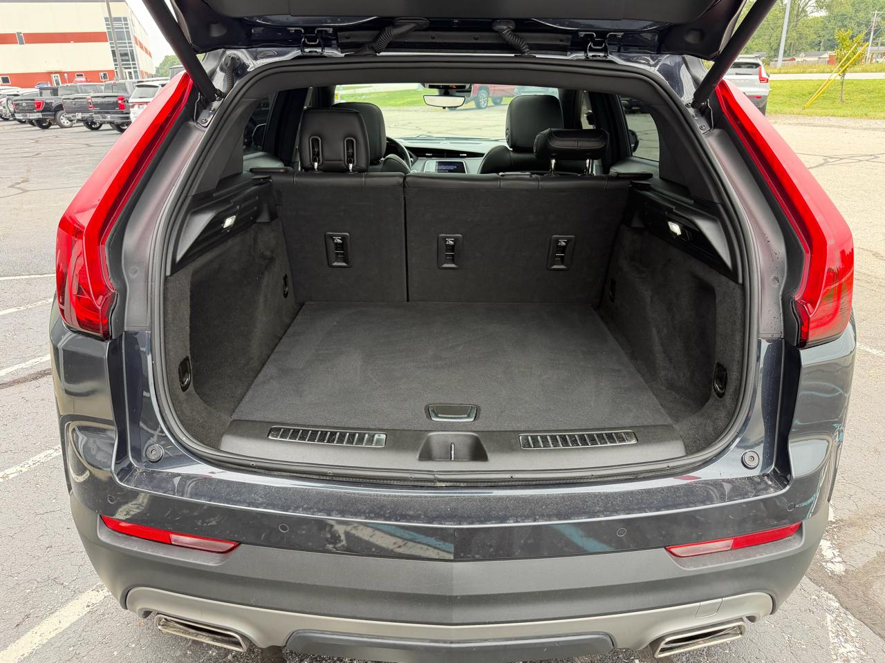 Cadillac XT4 AWD 4dr Premium Luxury 2022