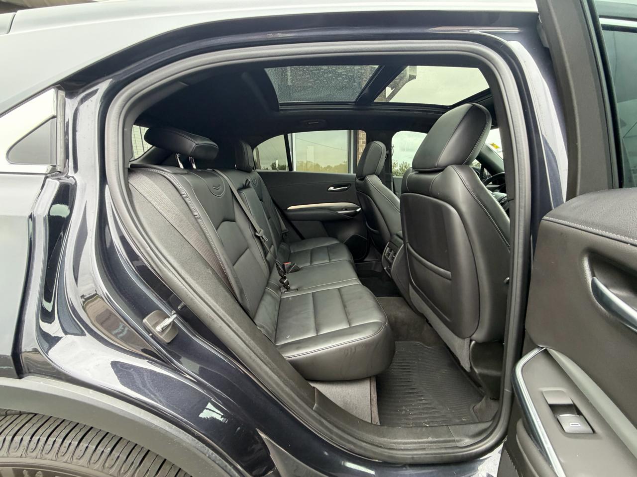 Cadillac XT4 AWD 4dr Premium Luxury 2022