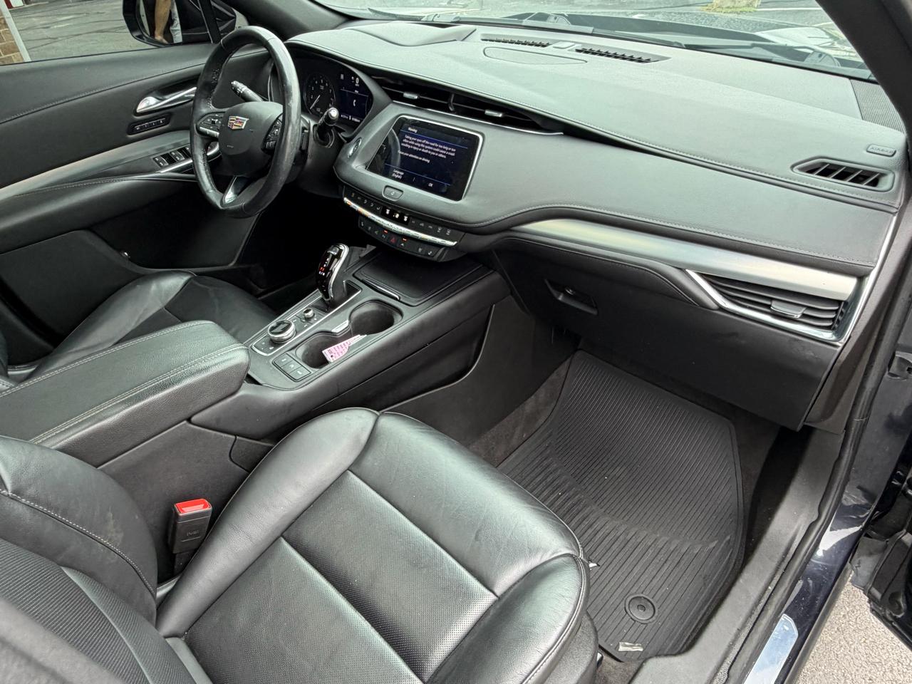 Cadillac XT4 AWD 4dr Premium Luxury 2022