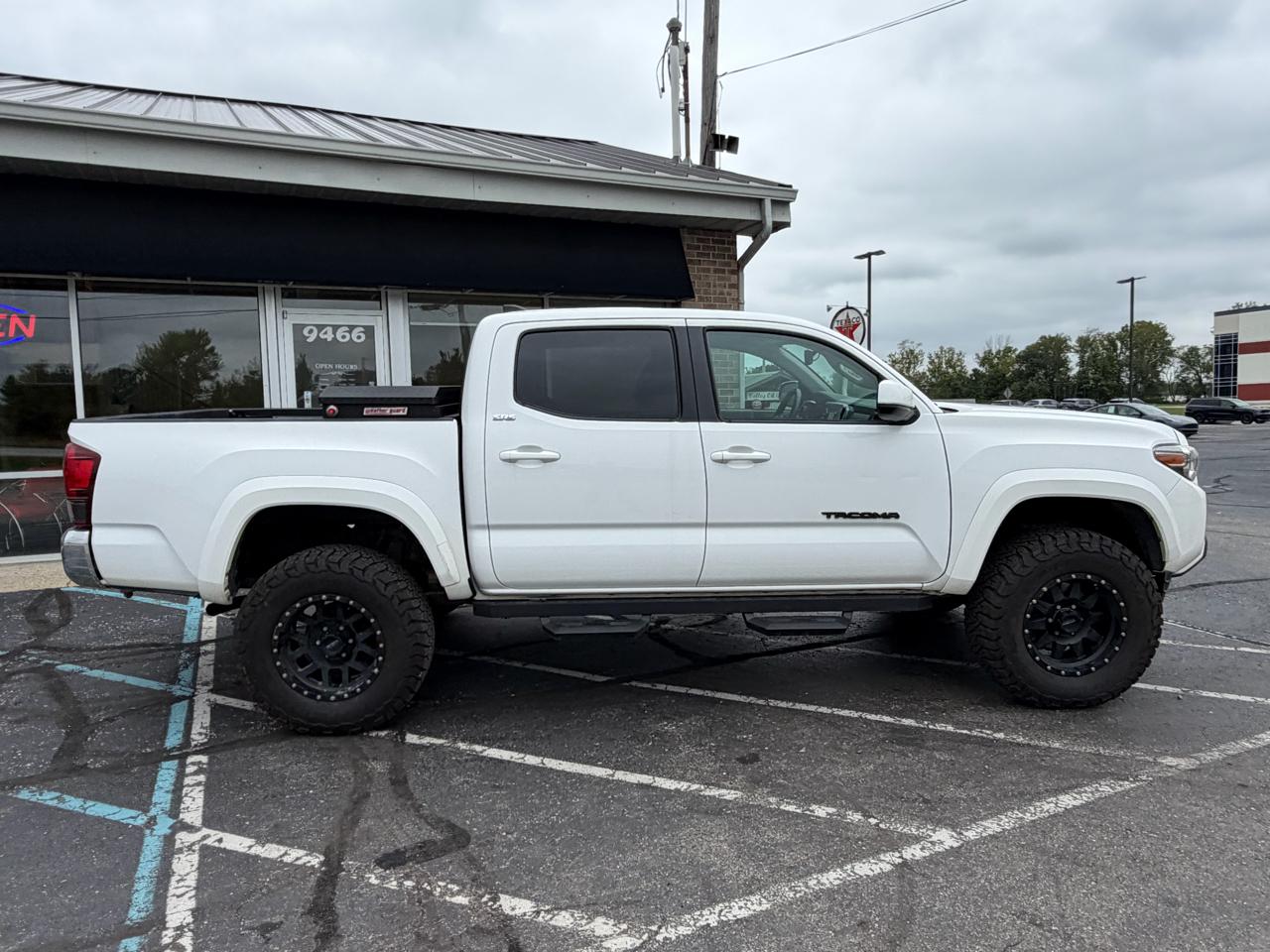 Toyota Tacoma SR5 V6 2018
