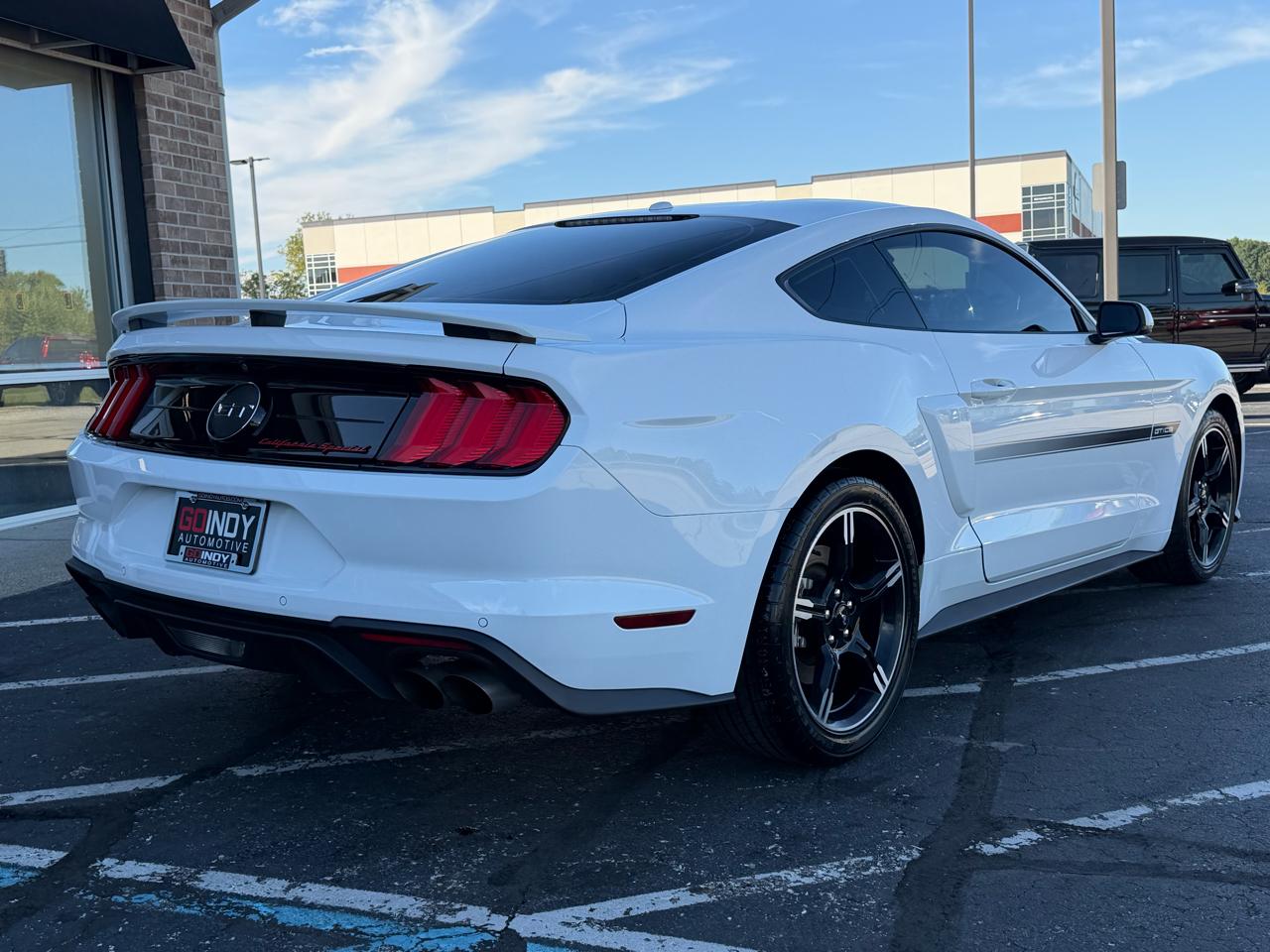 Ford Mustang photo 6