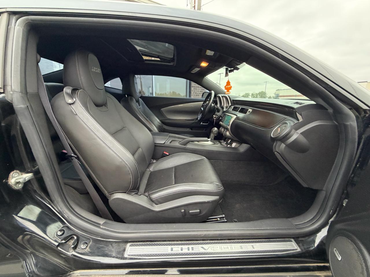 Chevrolet Camaro 2dr Cpe SS w/2SS 2013