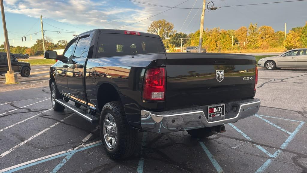 RAM 2500 Tradesman 4x4 Crew Cab 6'4" Box 2017