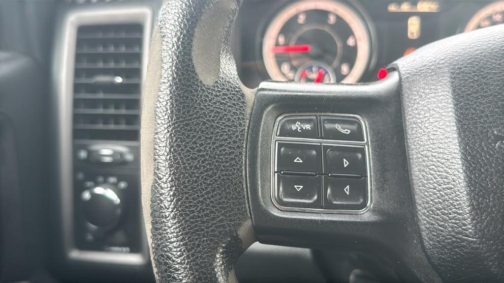 RAM 2500 Tradesman 4x4 Crew Cab 6'4" Box 2017