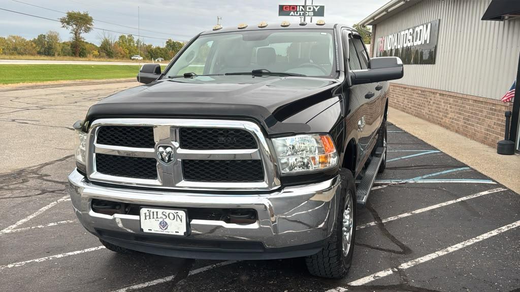 RAM 2500 Tradesman 4x4 Crew Cab 6'4" Box 2017