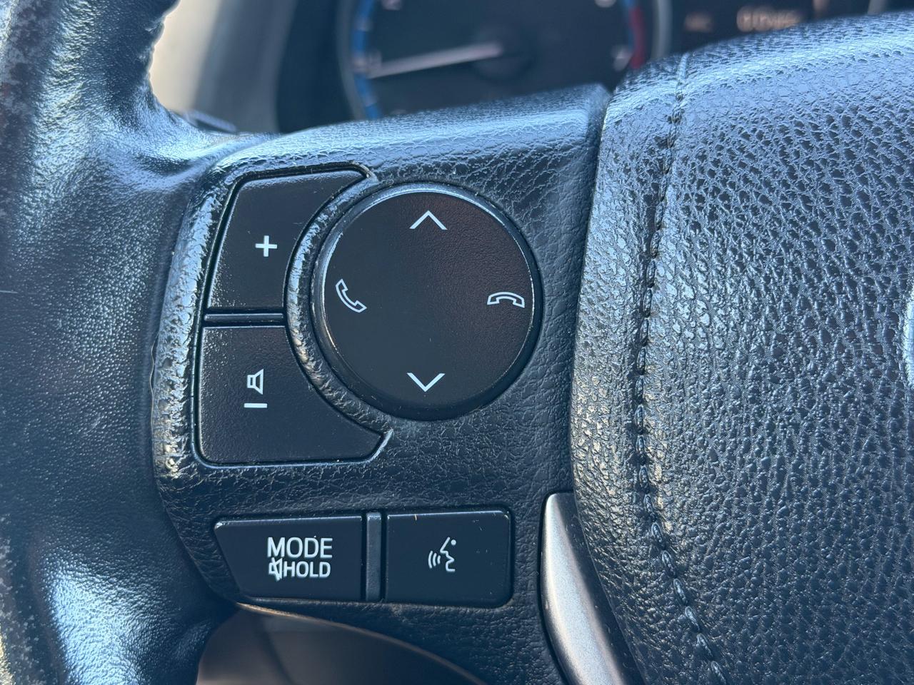 Toyota RAV4 XLE AWD (Natl) 2017