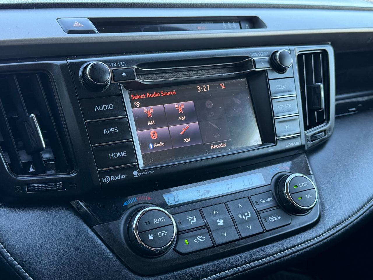 Toyota RAV4 XLE AWD (Natl) 2017