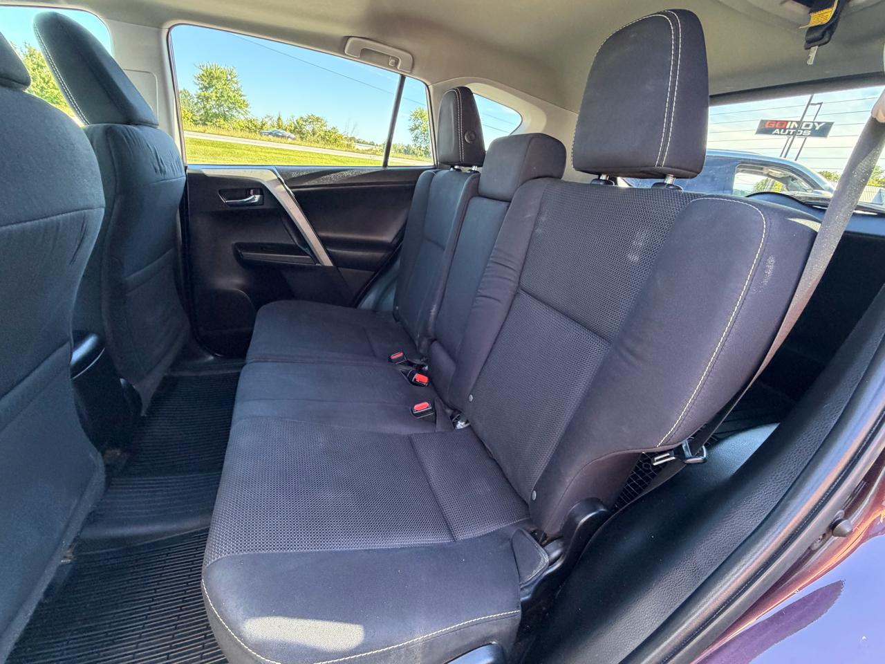 Toyota RAV4 XLE AWD (Natl) 2017