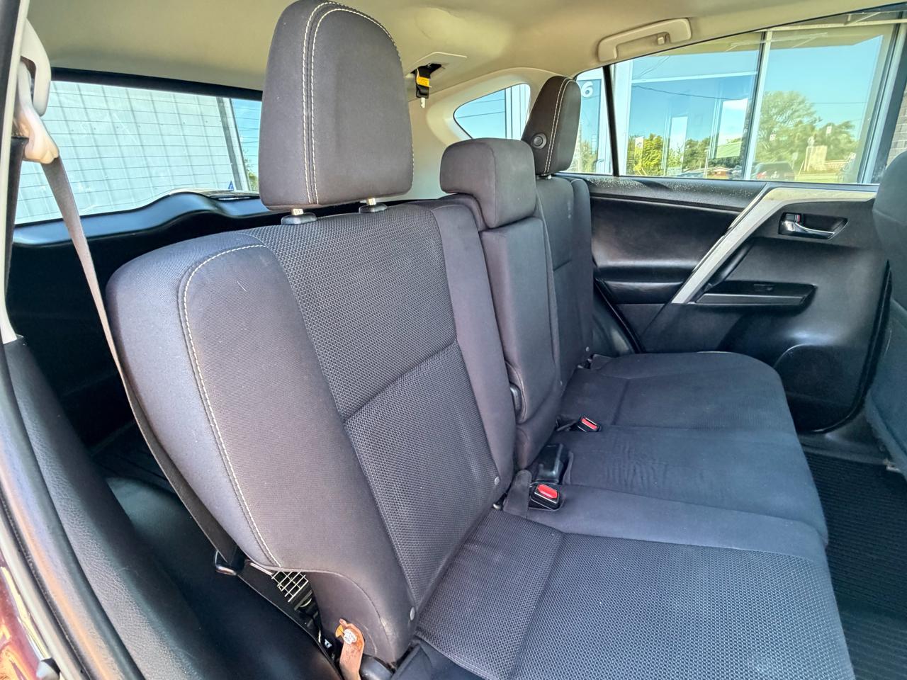 Toyota RAV4 XLE AWD (Natl) 2017