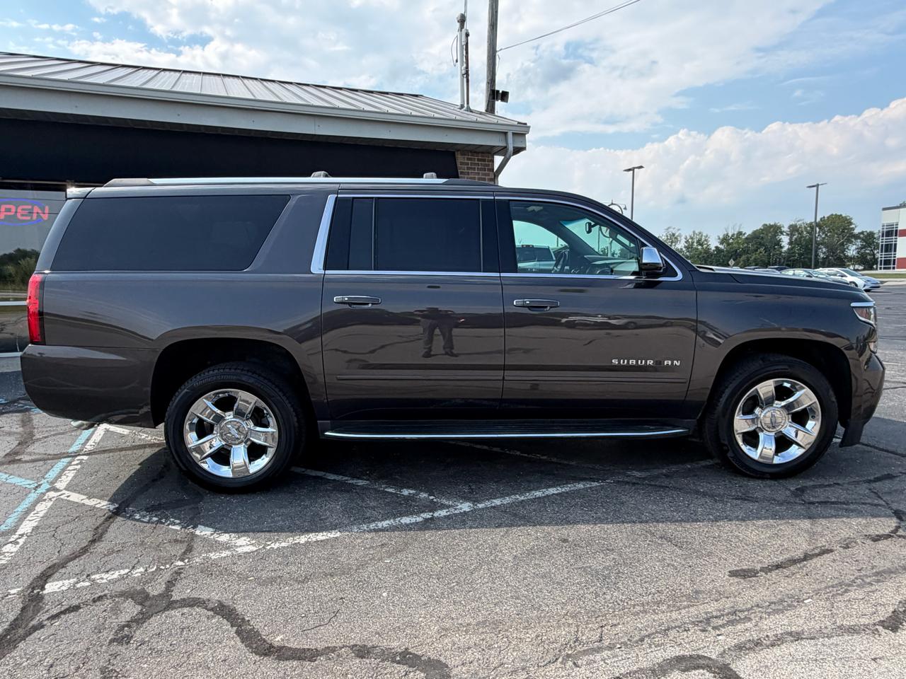 Chevrolet Suburban 4WD 4dr 1500 Premier 2017