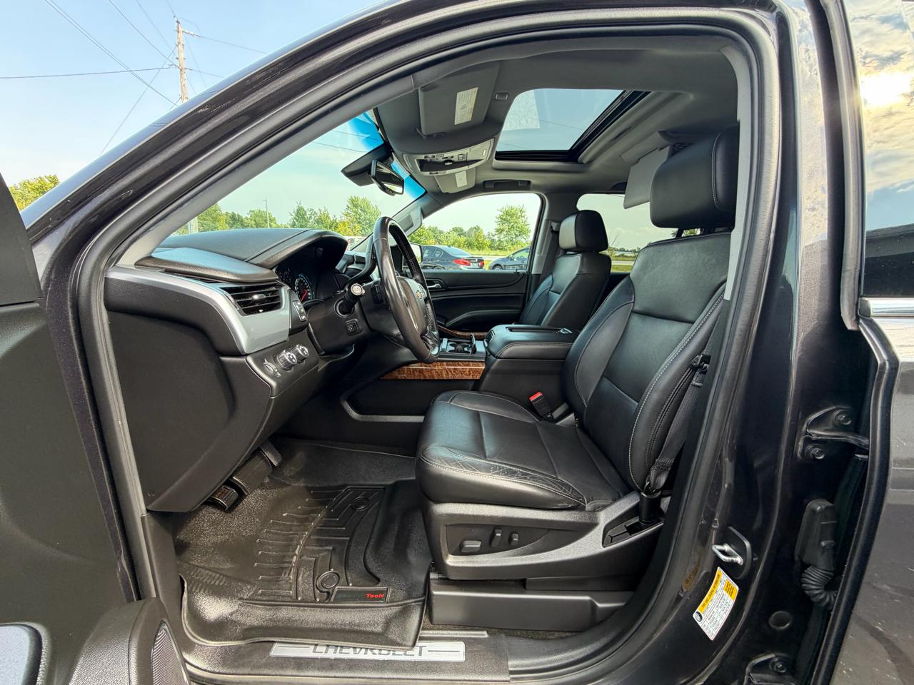 Chevrolet Suburban 4WD 4dr 1500 Premier 2017