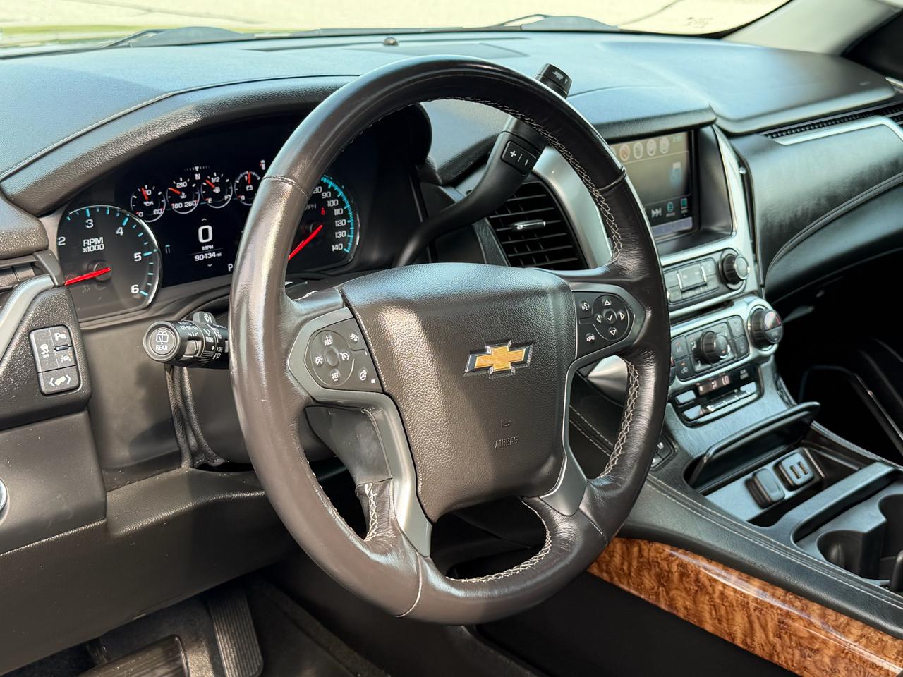 Chevrolet Suburban 4WD 4dr 1500 Premier 2017