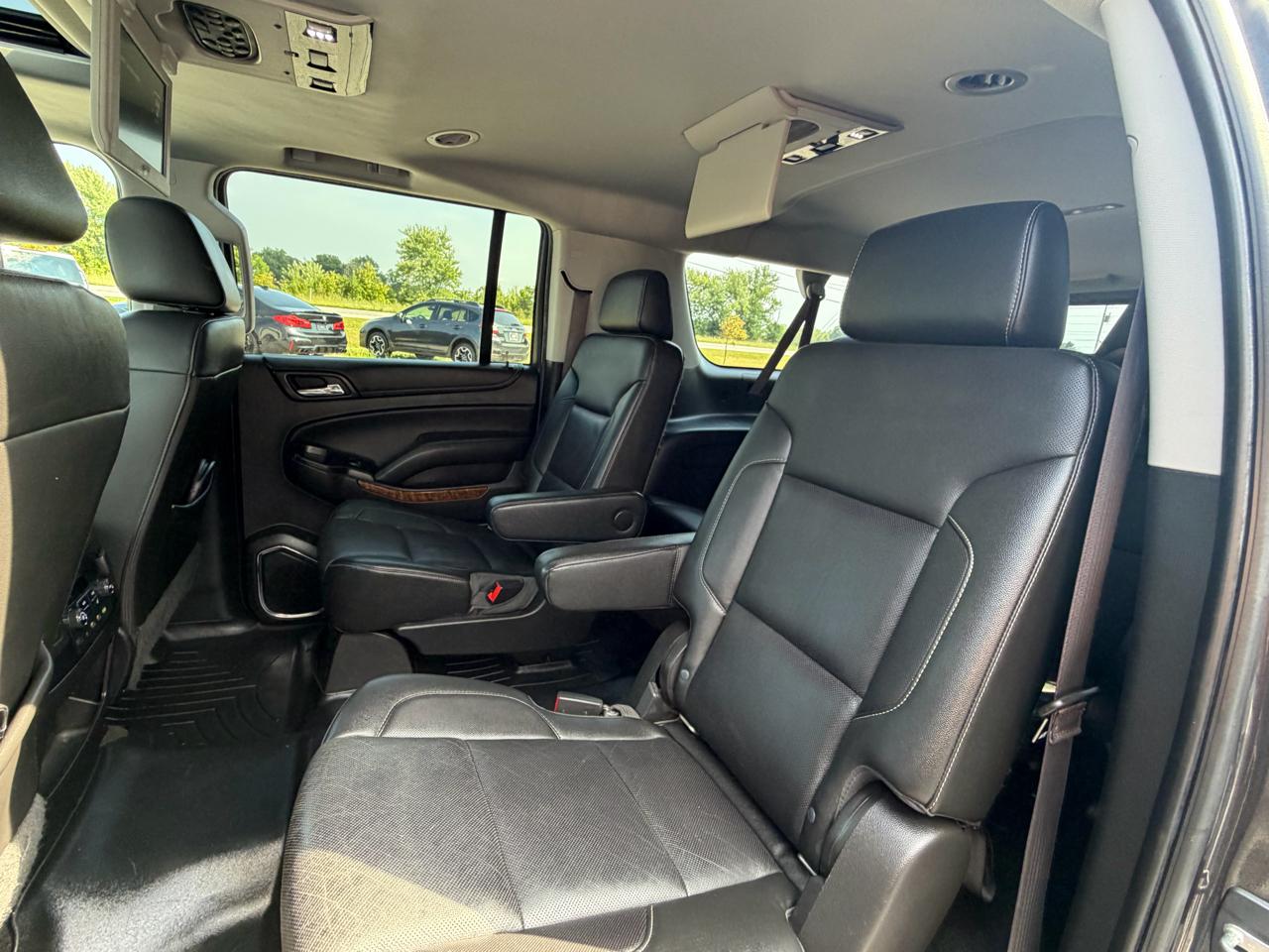 Chevrolet Suburban 4WD 4dr 1500 Premier 2017