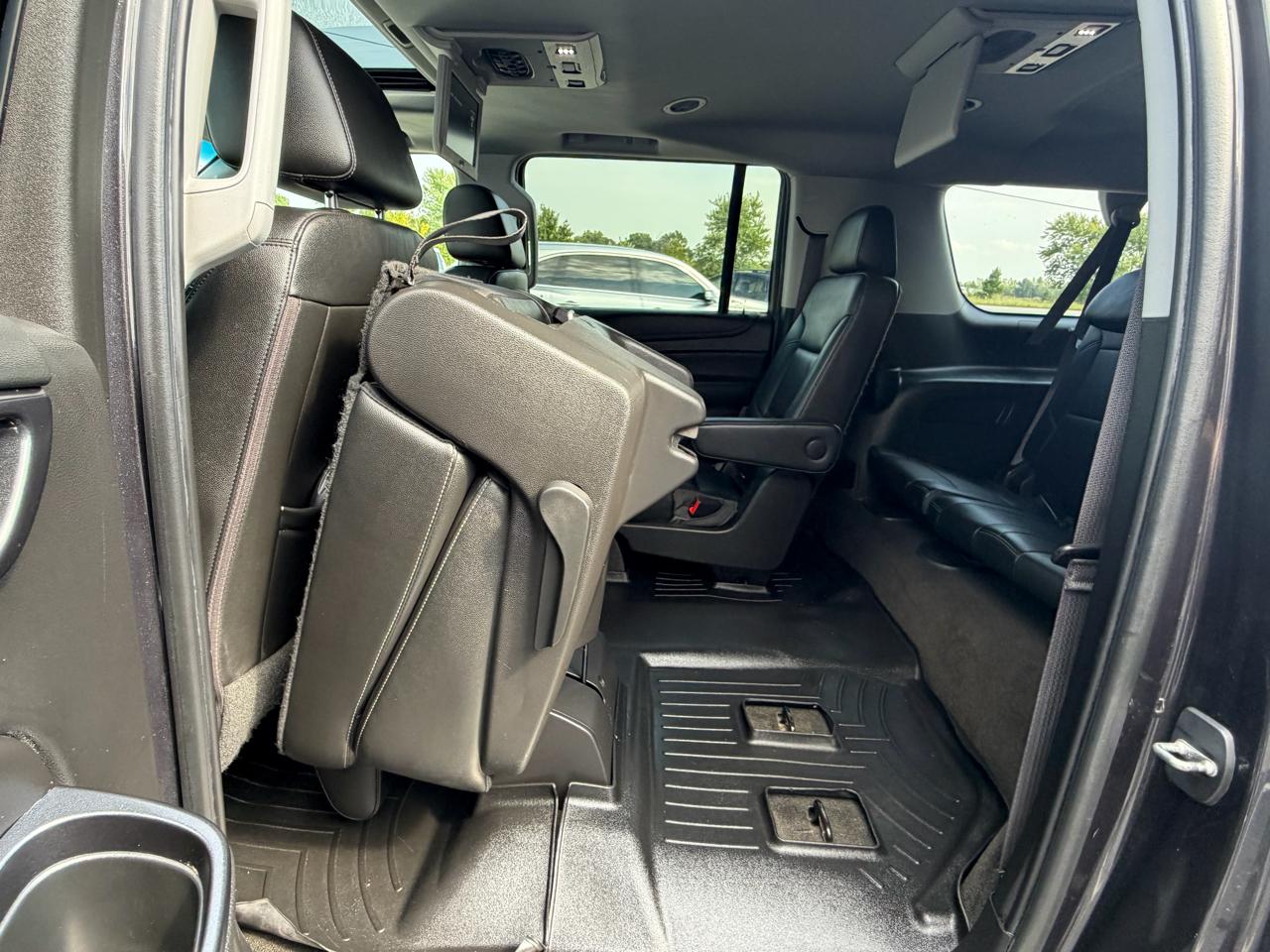 Chevrolet Suburban 4WD 4dr 1500 Premier 2017