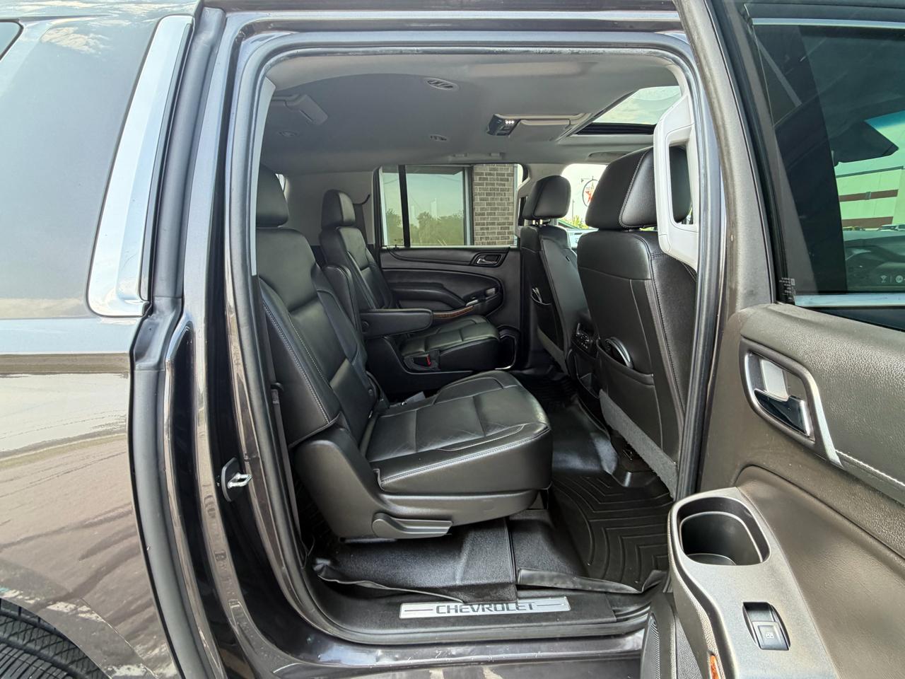 Chevrolet Suburban 4WD 4dr 1500 Premier 2017