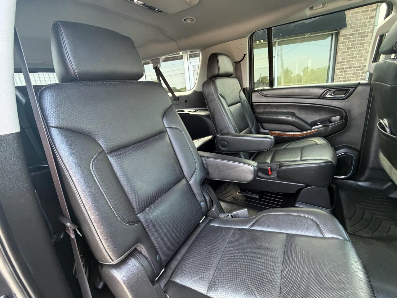 Chevrolet Suburban 4WD 4dr 1500 Premier 2017