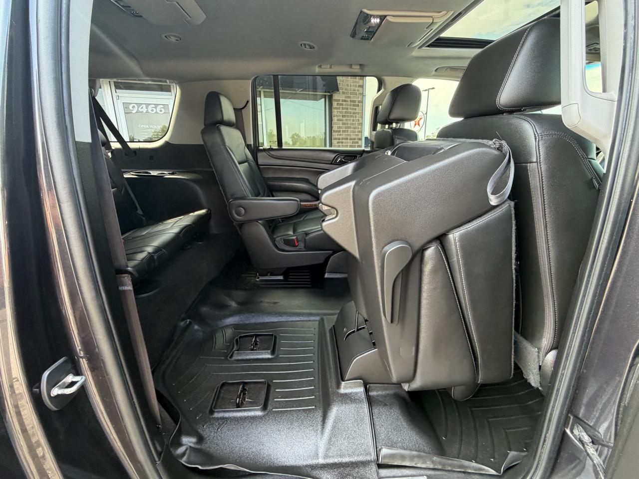Chevrolet Suburban 4WD 4dr 1500 Premier 2017