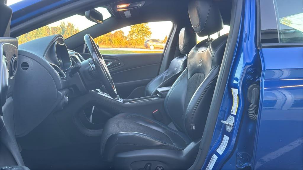 Chrysler 200 4dr Sdn S AWD 2016