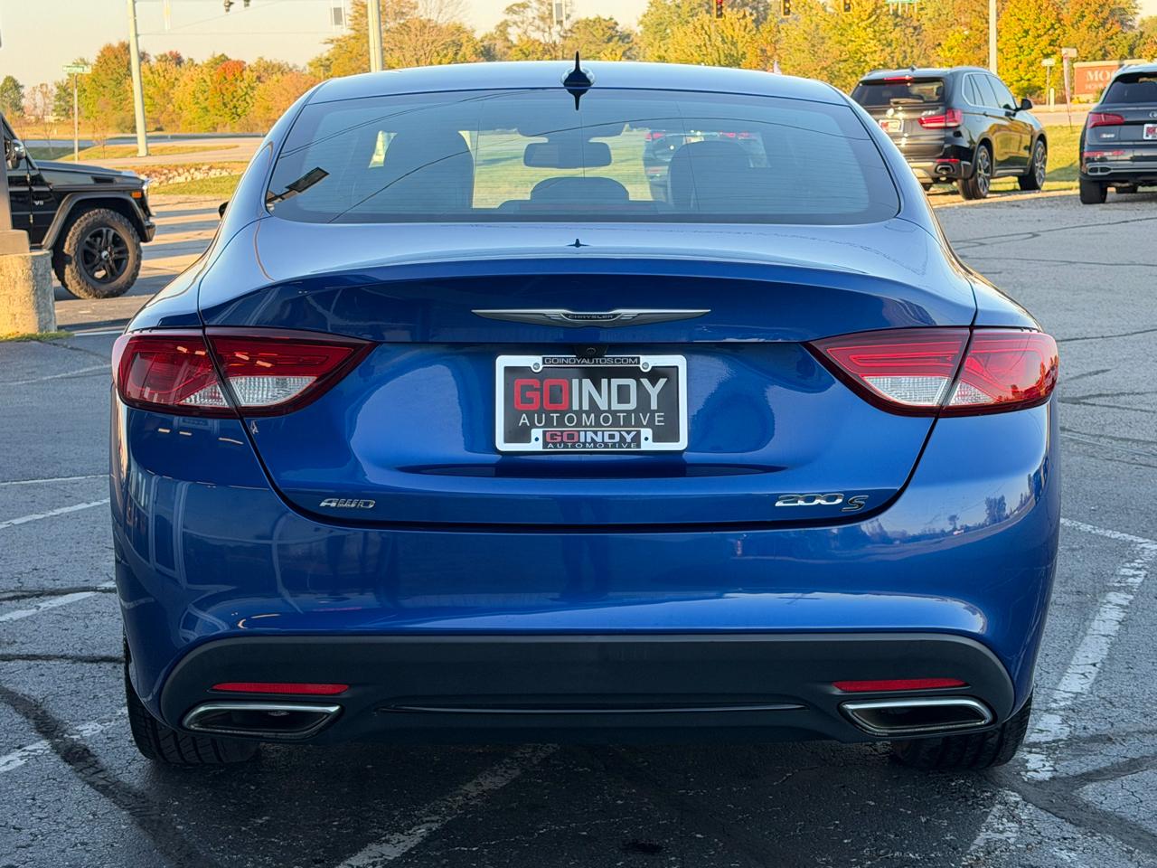 Chrysler 200 4dr Sdn S AWD 2016