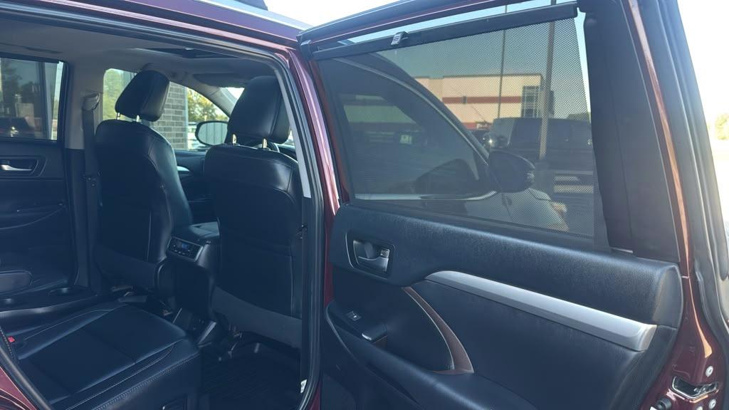 Toyota Highlander XLE V6 FWD (Natl) 2019