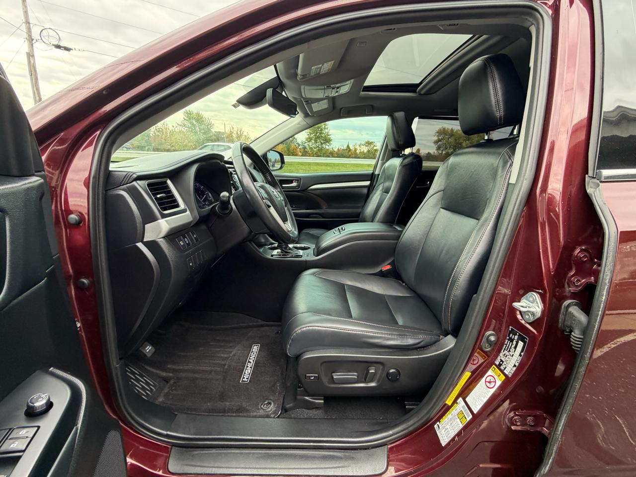 Toyota Highlander XLE V6 FWD (Natl) 2019