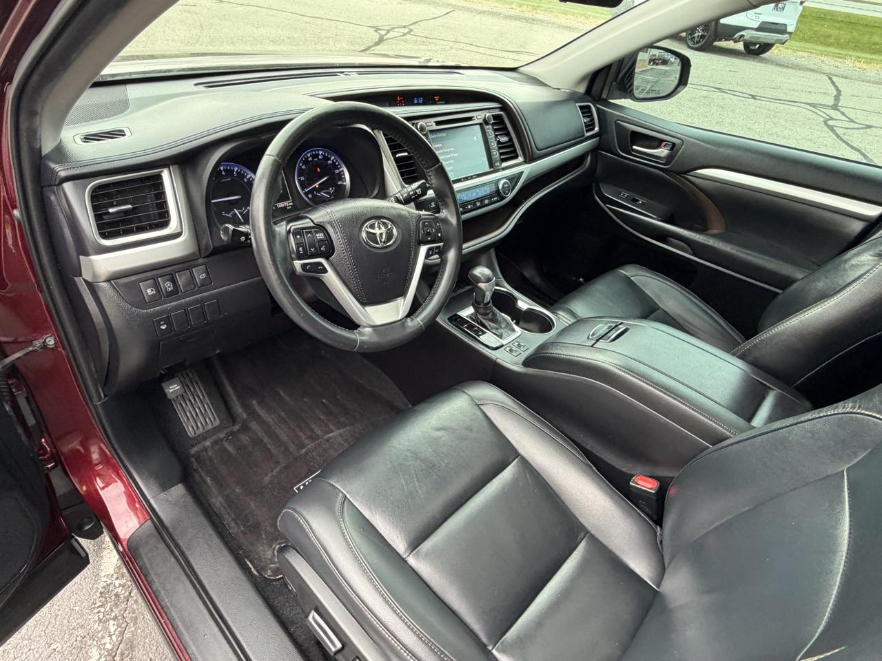 Toyota Highlander XLE V6 FWD (Natl) 2019