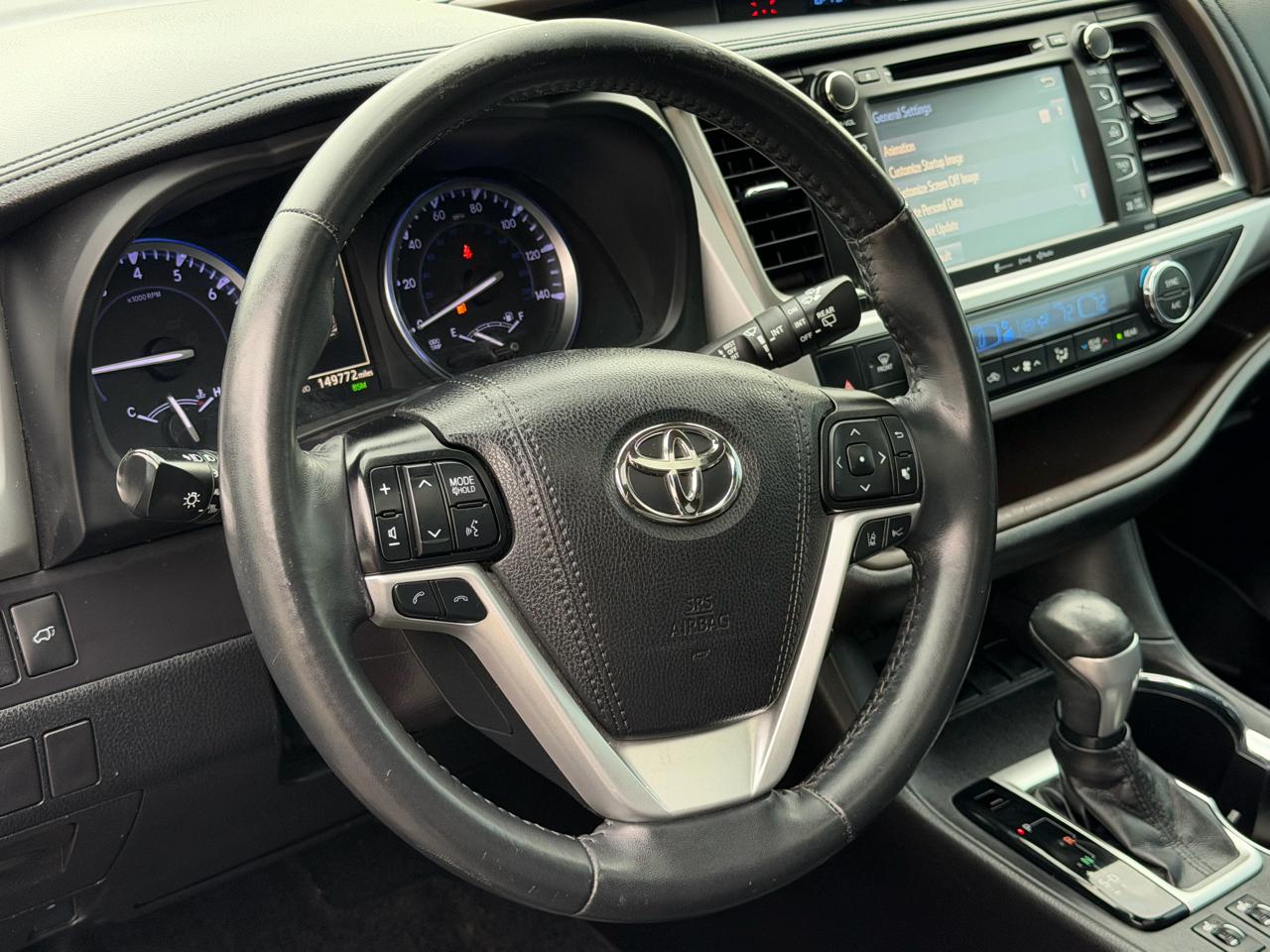 Toyota Highlander XLE V6 FWD (Natl) 2019