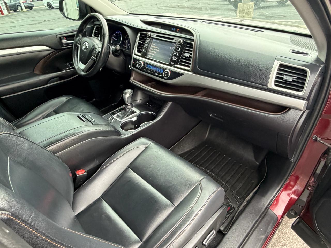 Toyota Highlander XLE V6 FWD (Natl) 2019
