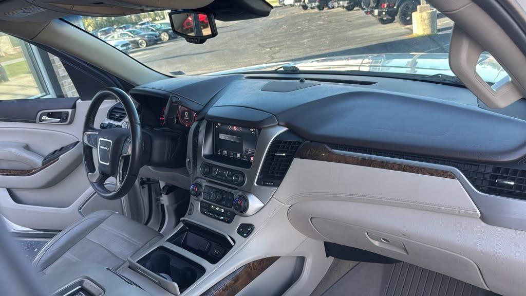 GMC Yukon XL 4WD 4dr Denali 2016