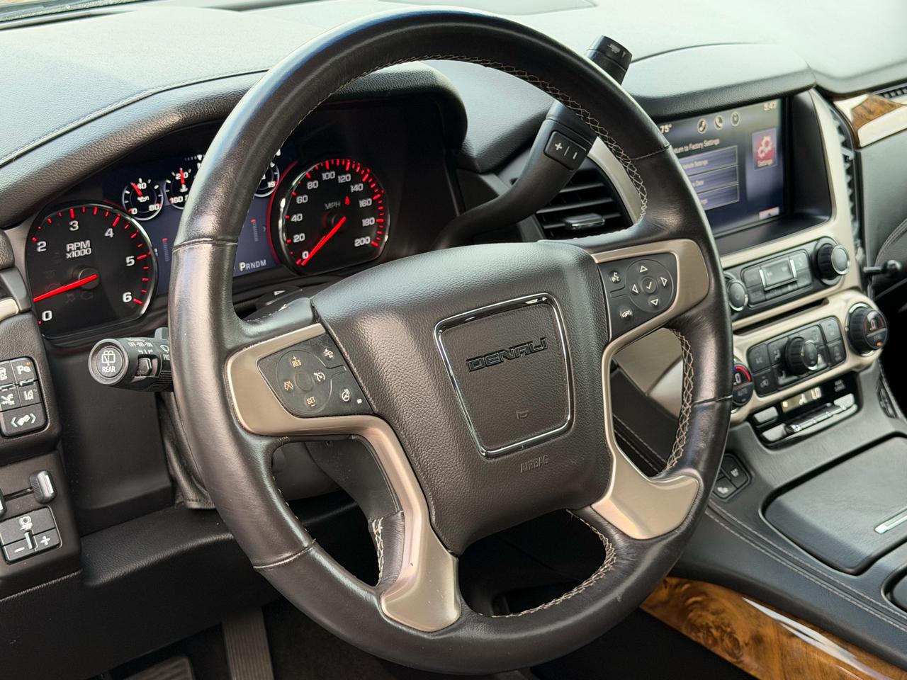 GMC Yukon 4WD 4dr Denali 2015