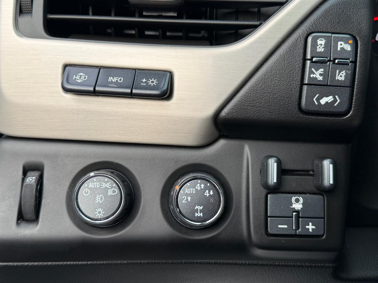GMC Yukon 4WD 4dr Denali 2015