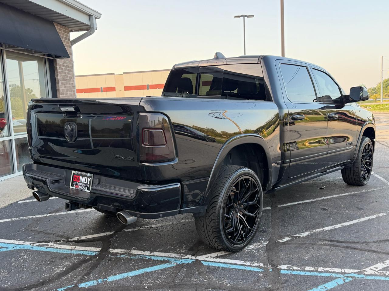RAM 1500 Limited 4x4 Crew Cab 5'7" Box 2019