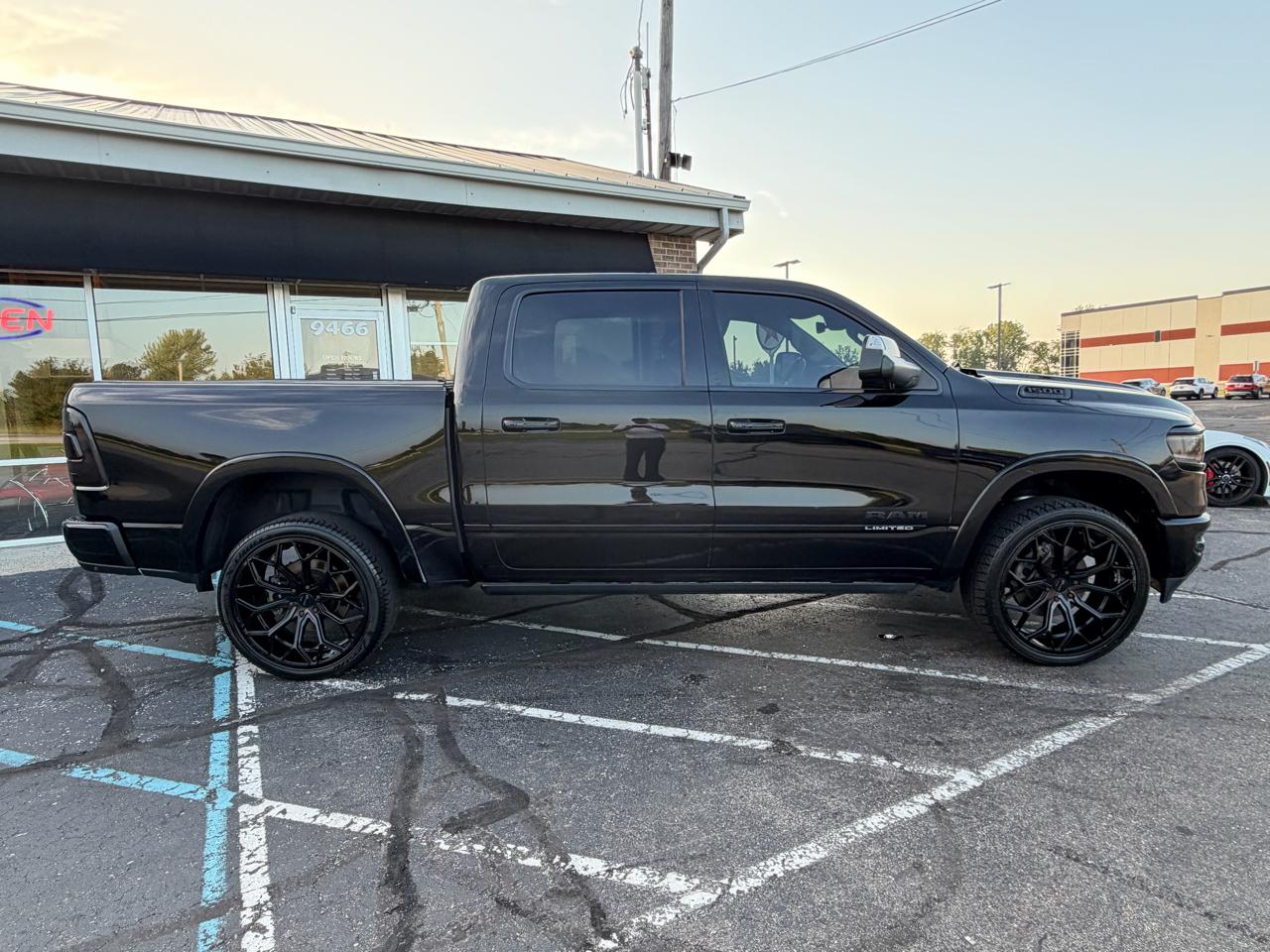 RAM 1500 Limited 4x4 Crew Cab 5'7" Box 2019
